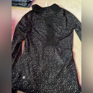 Lululemon size 4 workout sweater